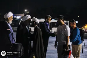 بدرقه شیوخ عشایر عراق در فرودگاه شهید هاشمی&zwnj;نژاد مشهد
