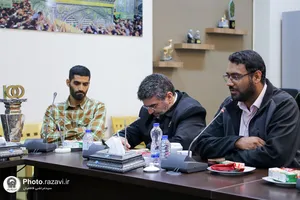 اهدای مدال محمد انصاری به آستان قدس رضوی
