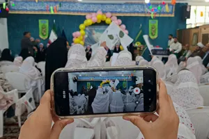 یک دنیا لبخند دختران ماه اراکی در جشن بزرگ دختیژن / گزارش تصویری