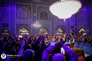 مرثیه سرایی و حماسه خوانی در جوار مزار رهبر شهید انقلاب
