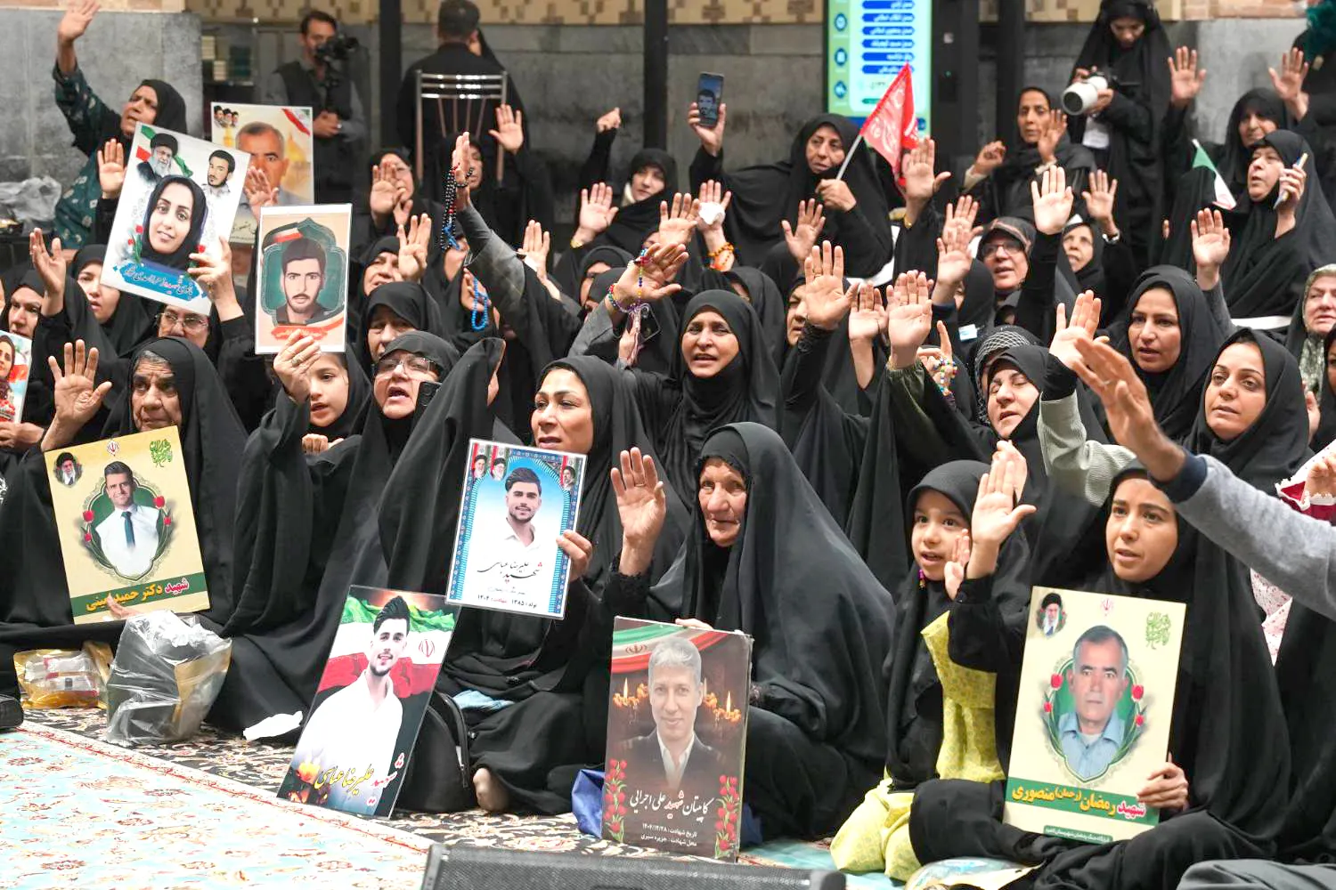 پناه امن خورشید؛ از نخلستانهای لامرد تا آستان رضوی پناه امن خورشید؛ از نخلستانهای لامرد تا آستان رضوی
