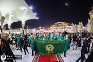 اذن خدمت موکب کفشداران حرم مطهر رضوی در حرم کاظمین