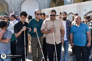 تشرف روشن&zwnj;دلان و توان&zwnj;یابان استان&zwnj;های مرکزی و زنجان به حرم مطهر رضوی