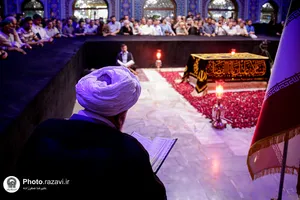 تشرف حجت&zwnj;الاسلام حسین انصاريان به حرم مطهر رضوی