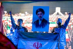 اکران شبانه فیلم‌های دفاع مقدس برای خانواده‌ها در خیمه مقاومت