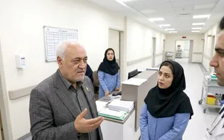 تقدیر عضو هیئت‌رئیسه اتاق بازرگانی استان از خدمات بهداشتی و درمانی بیمارستان فوق تخصصی رضوی