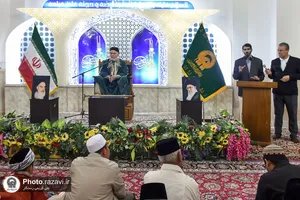 تشرف زائران اندونزیایی به حرم مطهر رضوی
