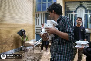 حضور آستان قدس رضوی در مناطق سیل زده مشهد