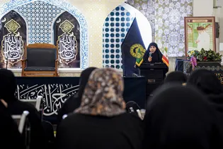 عزاداری زائران عرب زبان به مناسبت شهادت امام رضا علیه‌السلام