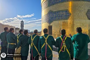  کتیبه آرایی حرم مطهر رضوی در ایام ولادت امیرالمومنین علیه&zwnj;السلام 