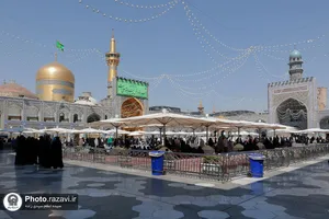 نصب کتیبه غدیریه در حرم مطهر رضوی