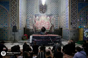 عزاداری شب عاشورای حسینی در آرامگاه خواجه&zwnj;ربیع