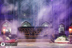 حضور مردم عزادار بر مزار مطهر رهبر شهید انقلاب اسلامی