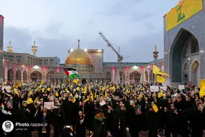 اجتماع دختران دهه هشتادی در حرم مطهر رضوی