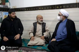دیدار تولیت آستان قدس رضوی با خانواده شهدا در کرمان