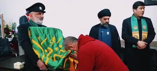 حضور خادمان امام مهربانی ها در میان آسیب‌دیدگان جنگی ارومیه ؛ تسلی قلب‌ها در زیر سایه امام ضامن