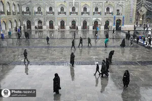 بارش برف در حرم مطهر رضوی