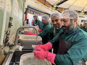 گرمای خدمت با طراوت عاشقی/ گزارش تصویری