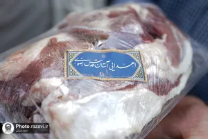 بسته&zwnj;بندی و توزیع گوشت قربانی اهدایی ناذران به مناسبت عید قربان