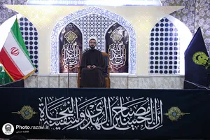 عزاداری زائران انگلیسی زبان در حرم مطهر رضوی