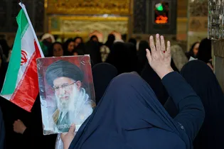 حرم مطهر رضوی در چهلمین روز شهادت رهبر شهید انقلاب