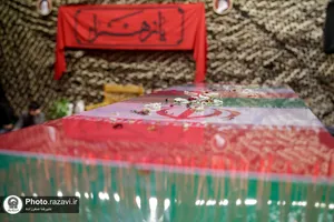 زیارت پیکرهای شهدای گمنام دفاع مقدس