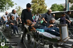 تشرف معلولان آسایشگاه فیاض بخش به حرم مطهر رضوی
