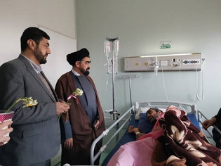 عیادت خادمیاران استان ایلام از بیماران در نیمه شعبان/ گزارش تصویری