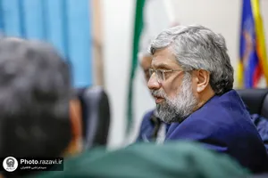 دیدار مدیر عالی حرم مطهر رضوی با فرمانده و نیروهای یگان حفاظت حرم مطهر رضوی در هفته بسیج