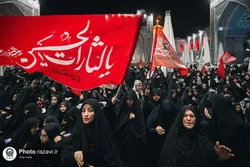 عاشقان ولایت در جوار امام رضا (ع) از فراق رهبر شهید گریستند
