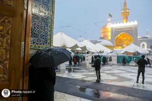 بارش برف در حرم مطهر رضوی