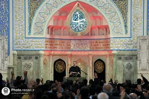 مناجات خوانی سحر&zwnj;گاهی حاج محمود کریمی در حرم مطهر رضوی