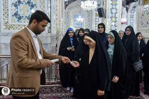 تشرف دانشجویان هنر به حرم مطهر رضوی