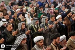 حضور شیوخ عشایر عراق در نماز جمعه حرم مطهر رضوی