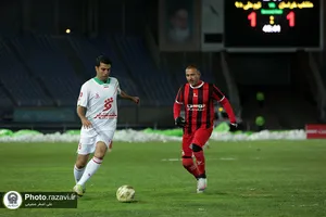 دیدار تیم منتخب فوتبال خراسان و تیم ملی ۱۹۹۸