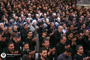 اقامه نماز جمعه در ظهر عاشورا و طنین لبیک یا قرآن درپی هتک حرمت به قرآن
