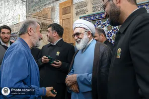 غبارروبی ضریح مطهر حضرت رضا علیه&zwnj;السلام در آستانه دهه کرامت