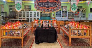 بسته‌های معیشتی رمضان دانش‌آموزان دبستان امام رضا (ع) به دست خانواده‌های بی‌سرپرست رسید