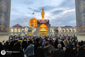 حال و هوای حرم مطهر رضوی در شب نیمه شعبان