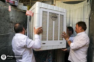 اهداء کولر به خانواده&zwnj;های نیازمند حاشیه شهر مشهد