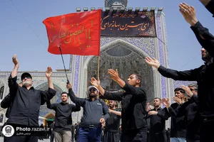 گلاب پاشی و عطر افشانی حرم مطهر رضوی