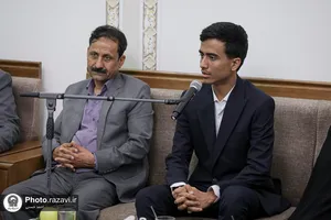دیدار دانش&zwnj;آموزان افتخارآفرین تیم ملی المپیاد هوش مصنوعی با تولیت آستان قدس رضوی