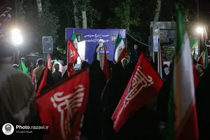 حضور تولیت آستان قدس رضوی در اجتماع مردم مشهد