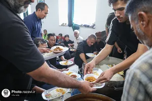 موکب میقات&zwnj;الرضا علیه&zwnj;السلام فراشان حرم مطهر رضوی
