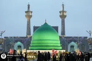 حال و هوای حرم مطهر رضوی در شب مبعث