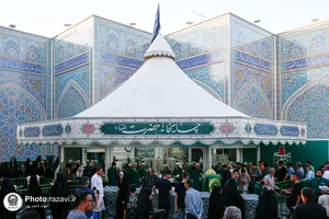 تشرف آتش نشان فداکار به حرم مطهر