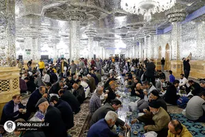سفره باشکوه کریم اهل بیت علیهم&zwnj;السلام در حرم مطهر رضوی