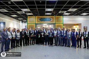 اهدای کاپ قهرمانی تیم ملی والیبال به موزه حرم مطهر رضوی
