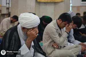 بدرقه کاروان اربعینی طلاب جامعة المصطفی در حرم مطهر رضوی
