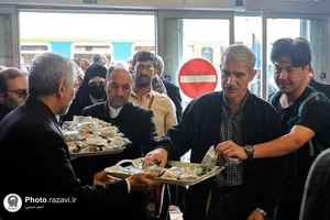 استقبال از زائرین بارگاه منور رضوی در راه&zwnj;آهن مشهد